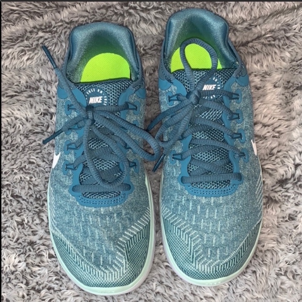 💗Youth Nike Free RN 6.5💗